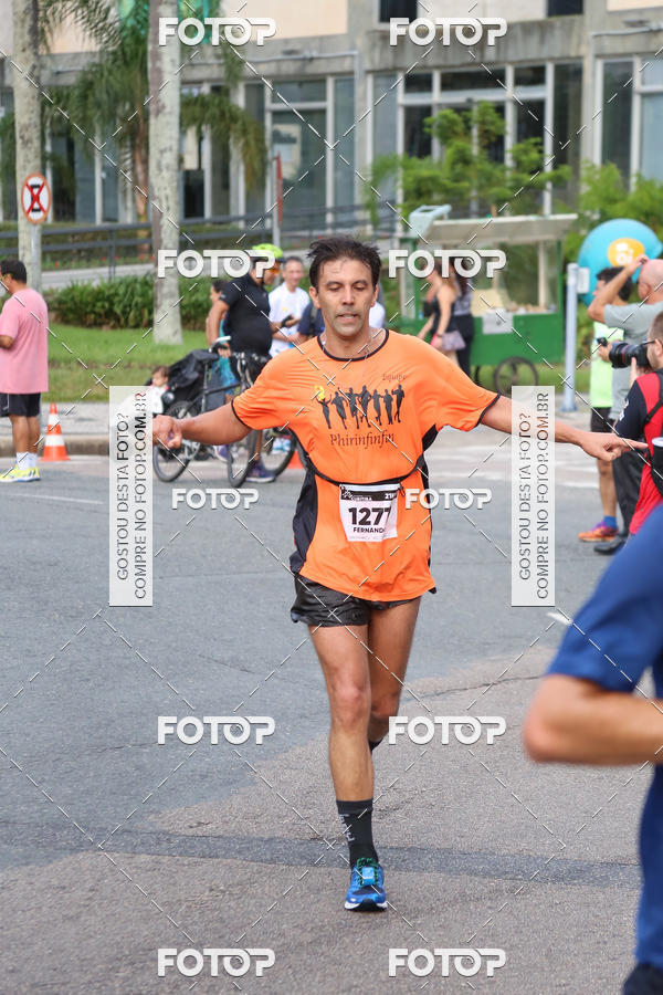 Buy your photos of the eventMeia Maratona Internacional de Curitiba 2018 on Fotop