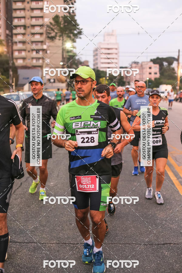 Buy your photos of the eventMeia Maratona Internacional de Curitiba 2018 on Fotop