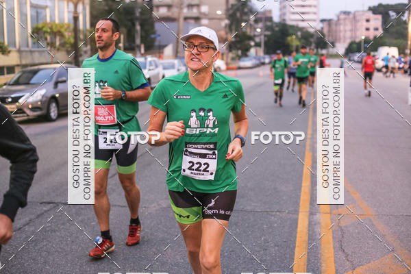 Buy your photos of the eventMeia Maratona Internacional de Curitiba 2018 on Fotop