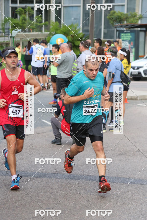 Buy your photos of the eventMeia Maratona Internacional de Curitiba 2018 on Fotop