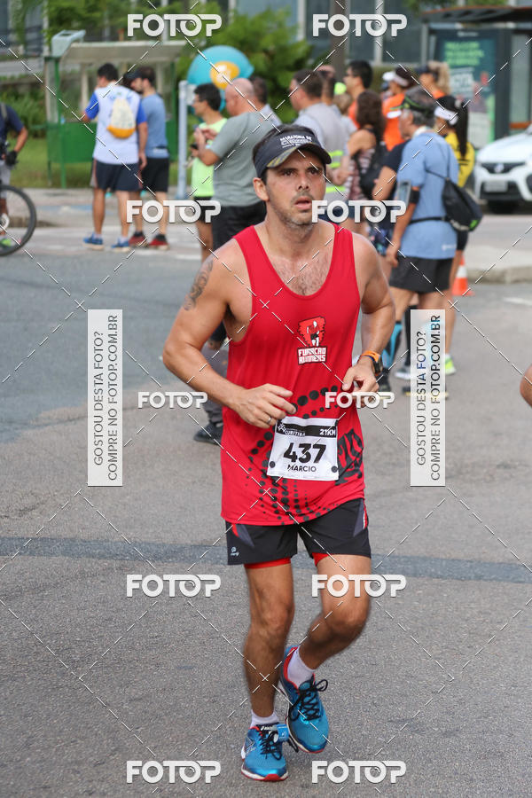 Buy your photos of the eventMeia Maratona Internacional de Curitiba 2018 on Fotop