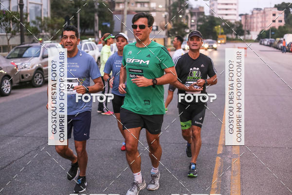 Buy your photos of the eventMeia Maratona Internacional de Curitiba 2018 on Fotop