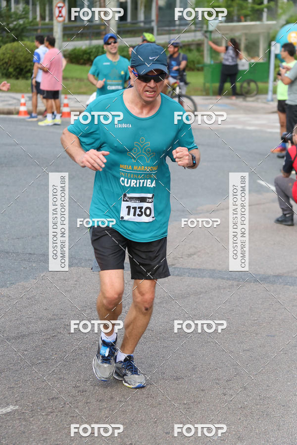 Buy your photos of the eventMeia Maratona Internacional de Curitiba 2018 on Fotop