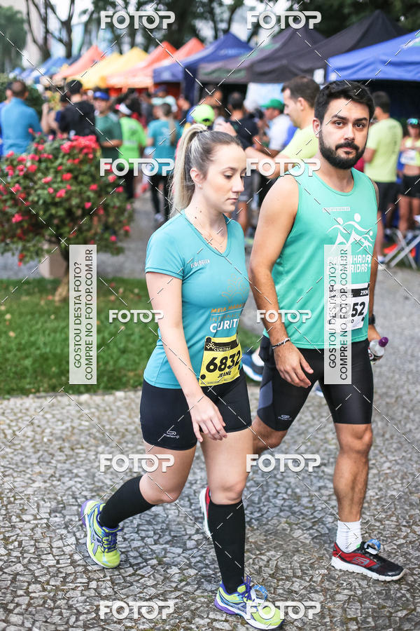 Buy your photos of the eventMeia Maratona Internacional de Curitiba 2018 on Fotop