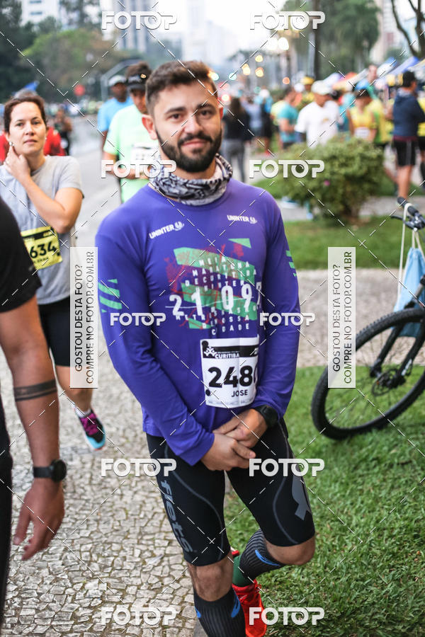 Buy your photos of the eventMeia Maratona Internacional de Curitiba 2018 on Fotop