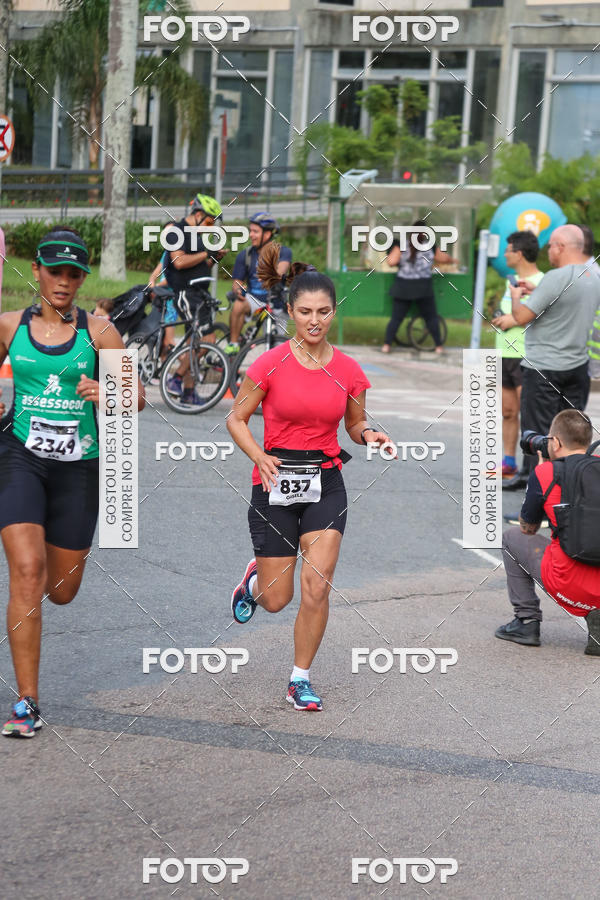 Buy your photos of the eventMeia Maratona Internacional de Curitiba 2018 on Fotop