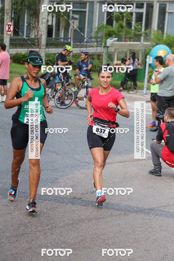 Buy your photos of the eventMeia Maratona Internacional de Curitiba 2018 on Fotop
