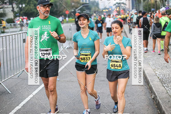 Buy your photos of the eventMeia Maratona Internacional de Curitiba 2018 on Fotop