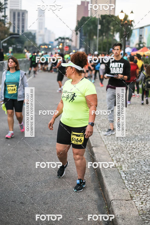 Buy your photos of the eventMeia Maratona Internacional de Curitiba 2018 on Fotop