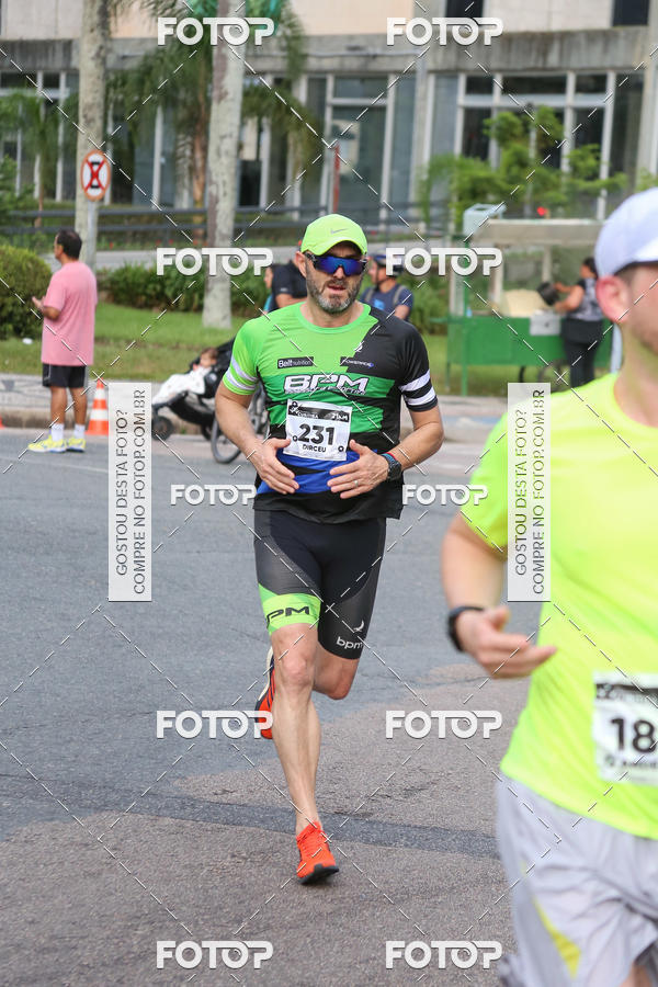 Buy your photos of the eventMeia Maratona Internacional de Curitiba 2018 on Fotop