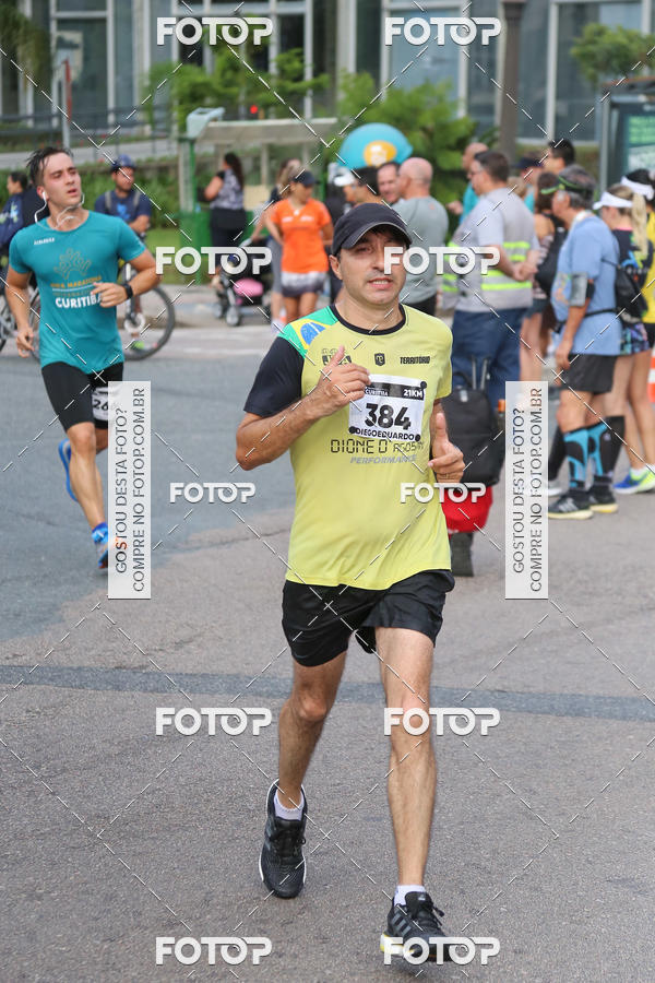 Buy your photos of the eventMeia Maratona Internacional de Curitiba 2018 on Fotop