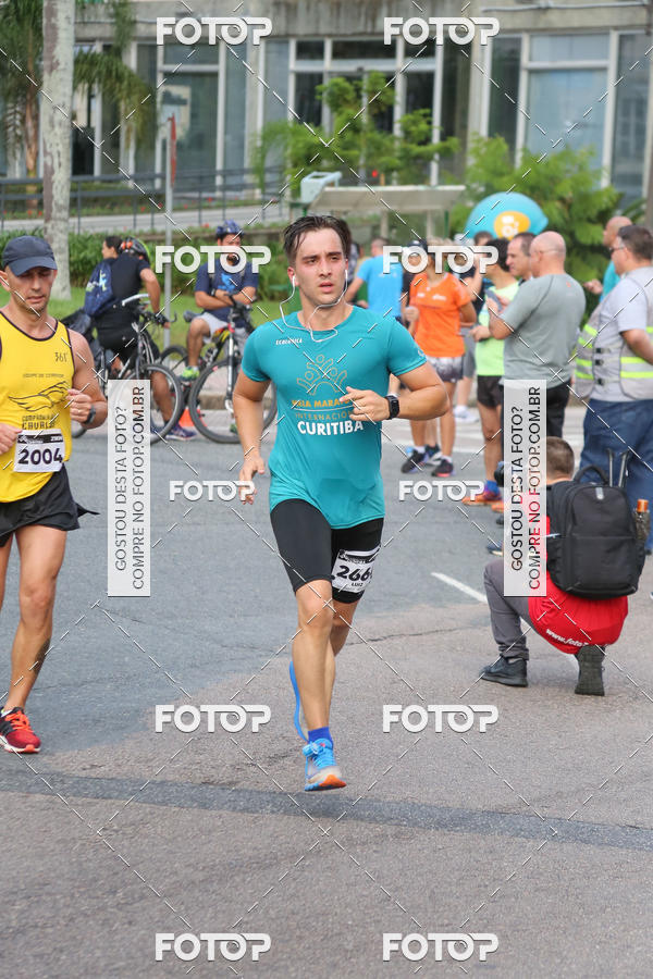 Buy your photos of the eventMeia Maratona Internacional de Curitiba 2018 on Fotop