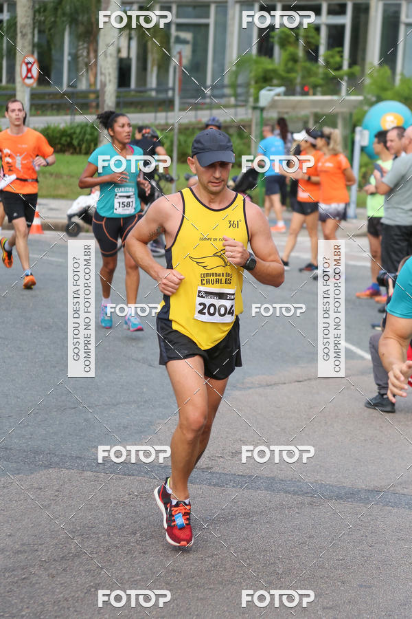 Buy your photos of the eventMeia Maratona Internacional de Curitiba 2018 on Fotop