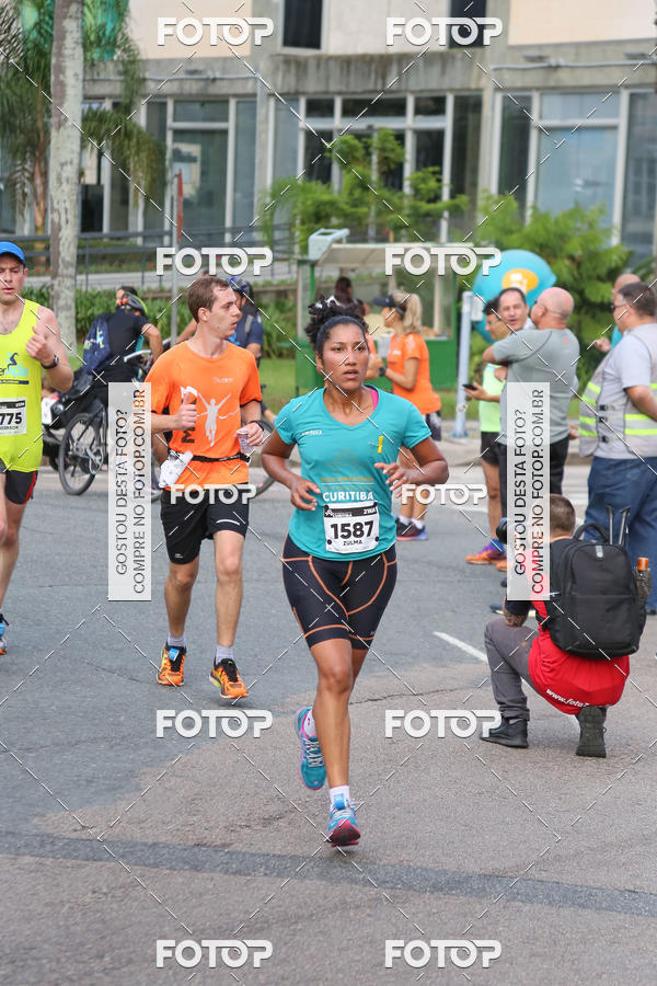 Buy your photos of the eventMeia Maratona Internacional de Curitiba 2018 on Fotop