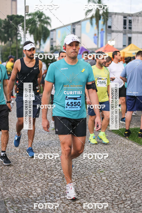 Buy your photos of the eventMeia Maratona Internacional de Curitiba 2018 on Fotop