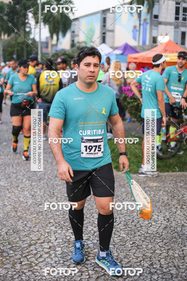 Buy your photos of the eventMeia Maratona Internacional de Curitiba 2018 on Fotop