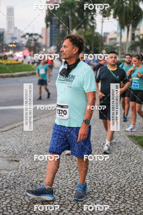 Buy your photos of the eventMeia Maratona Internacional de Curitiba 2018 on Fotop