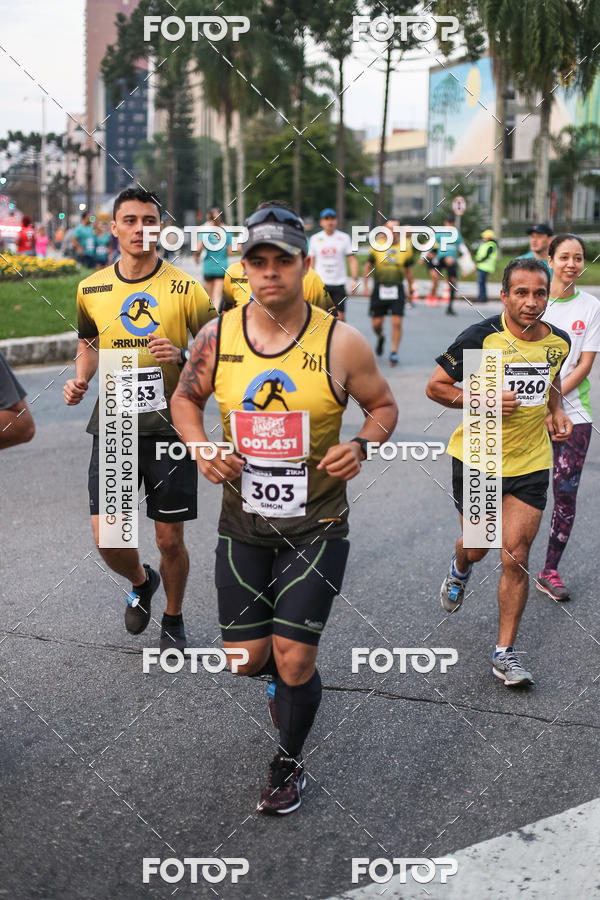 Buy your photos of the eventMeia Maratona Internacional de Curitiba 2018 on Fotop
