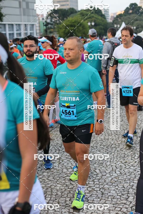 Buy your photos of the eventMeia Maratona Internacional de Curitiba 2018 on Fotop