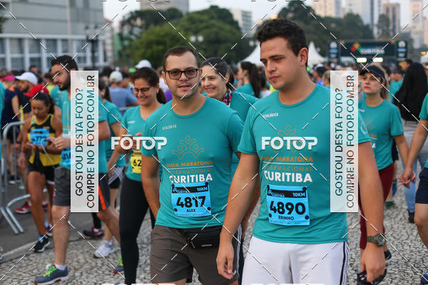 Buy your photos of the eventMeia Maratona Internacional de Curitiba 2018 on Fotop