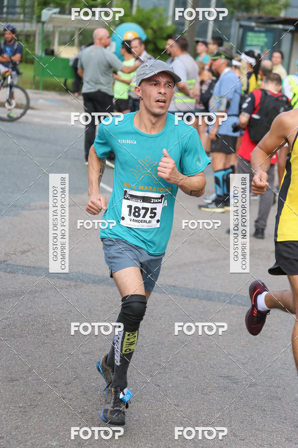 Buy your photos of the eventMeia Maratona Internacional de Curitiba 2018 on Fotop