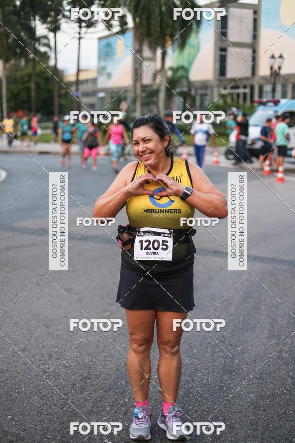 Buy your photos of the eventMeia Maratona Internacional de Curitiba 2018 on Fotop