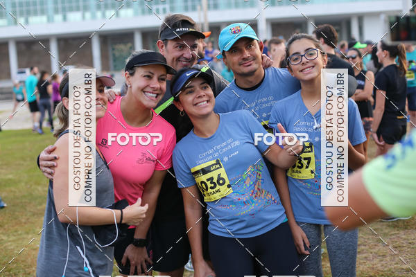 Buy your photos of the eventMeia Maratona Internacional de Curitiba 2018 on Fotop