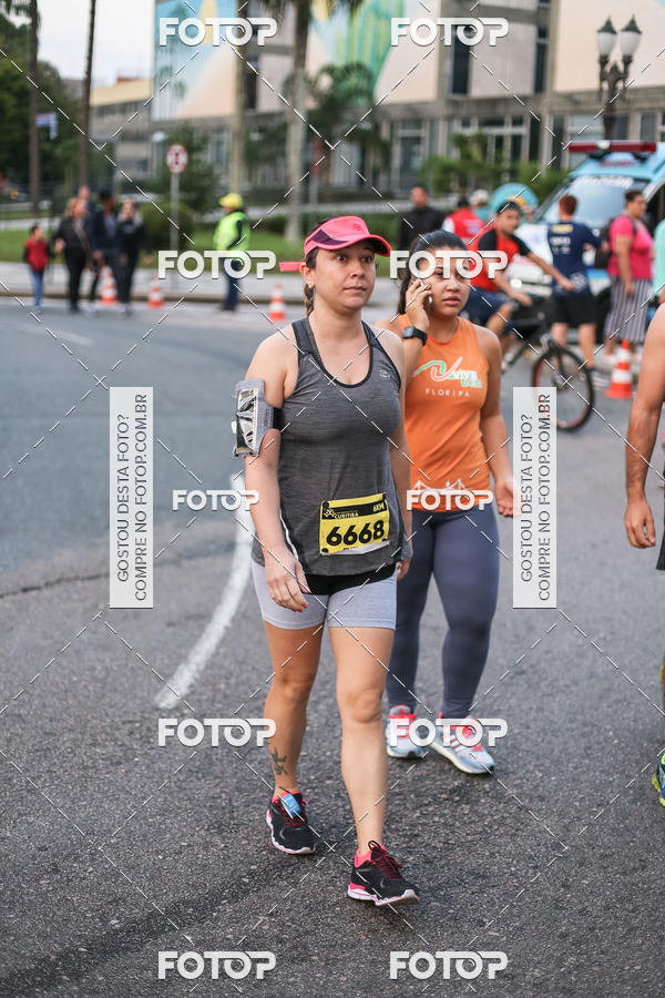 Buy your photos of the eventMeia Maratona Internacional de Curitiba 2018 on Fotop