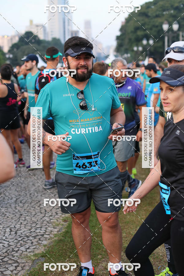 Buy your photos of the eventMeia Maratona Internacional de Curitiba 2018 on Fotop