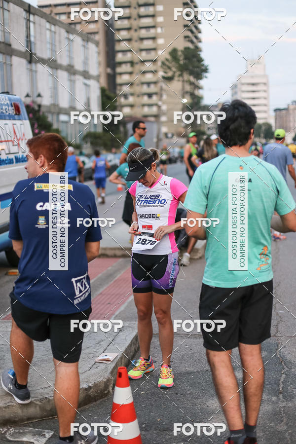Buy your photos of the eventMeia Maratona Internacional de Curitiba 2018 on Fotop