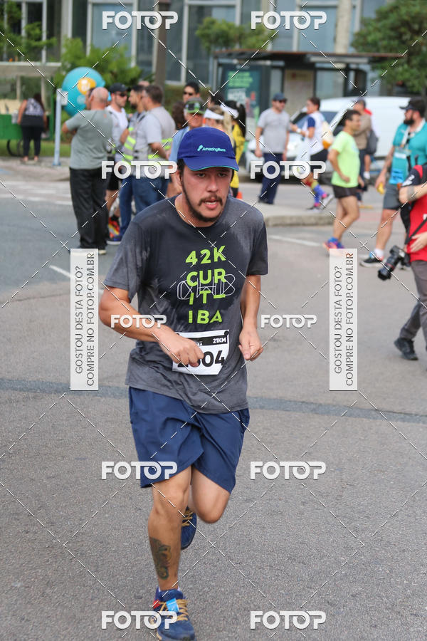 Buy your photos of the eventMeia Maratona Internacional de Curitiba 2018 on Fotop