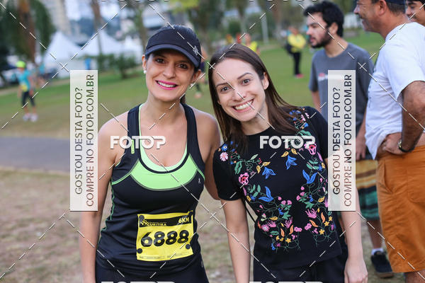 Buy your photos of the eventMeia Maratona Internacional de Curitiba 2018 on Fotop