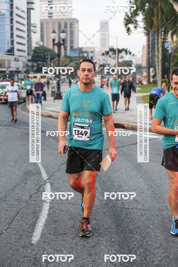 Buy your photos of the eventMeia Maratona Internacional de Curitiba 2018 on Fotop