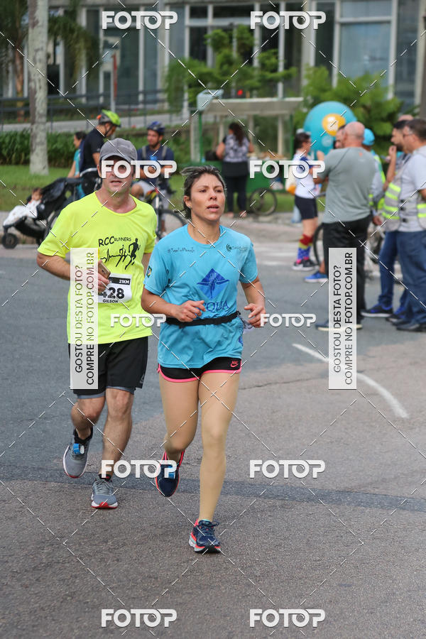 Buy your photos of the eventMeia Maratona Internacional de Curitiba 2018 on Fotop