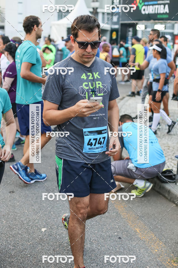 Buy your photos of the eventMeia Maratona Internacional de Curitiba 2018 on Fotop