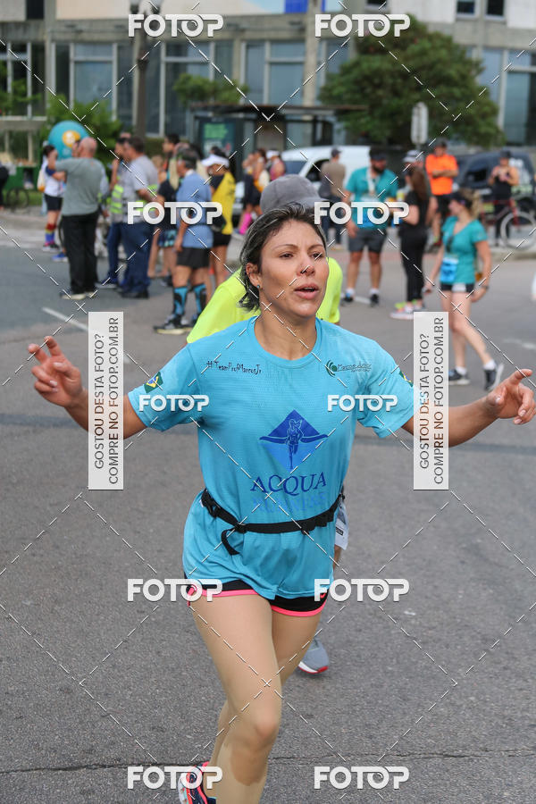 Buy your photos of the eventMeia Maratona Internacional de Curitiba 2018 on Fotop