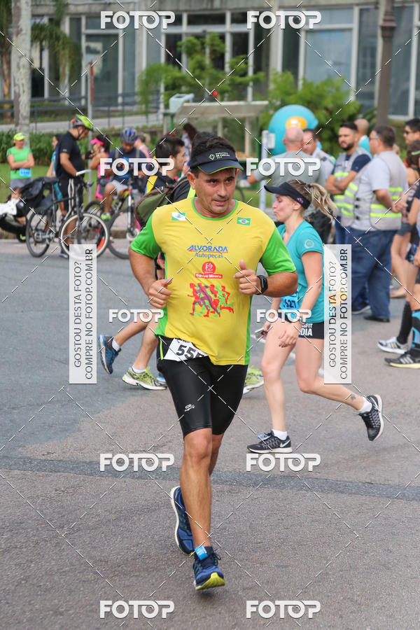 Buy your photos of the eventMeia Maratona Internacional de Curitiba 2018 on Fotop