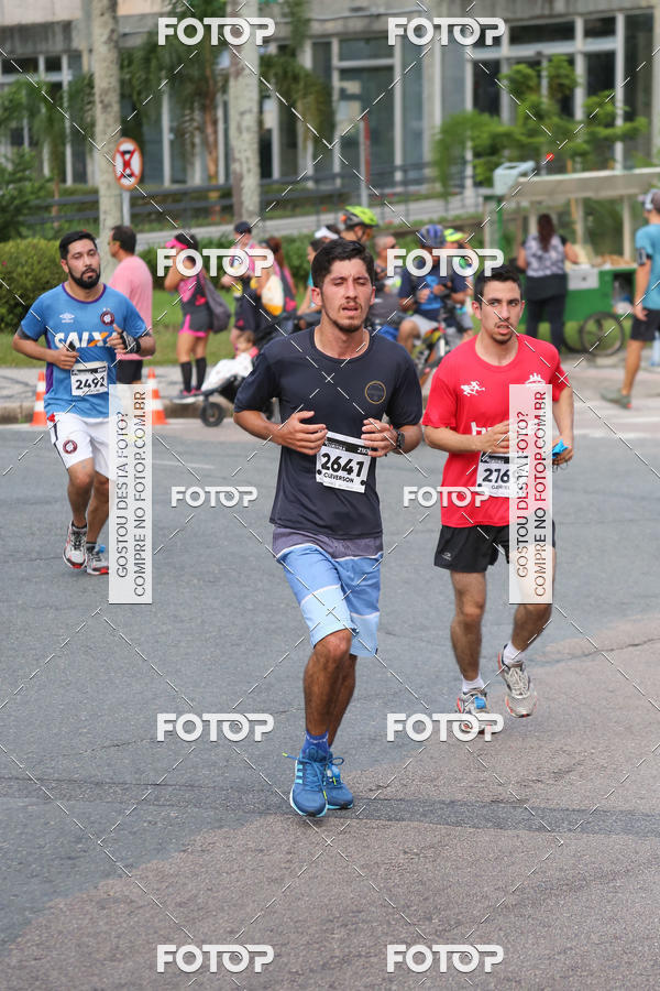 Buy your photos of the eventMeia Maratona Internacional de Curitiba 2018 on Fotop