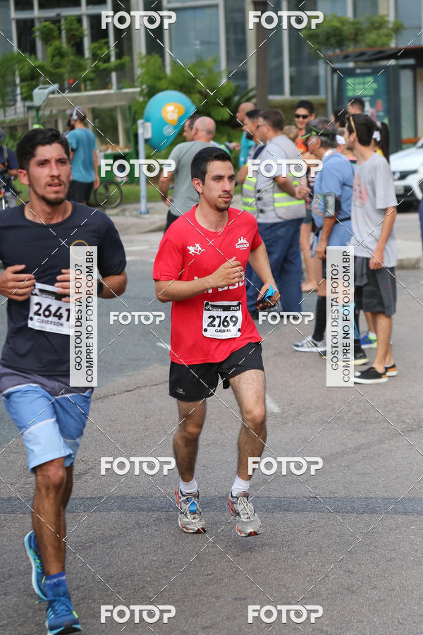 Buy your photos of the eventMeia Maratona Internacional de Curitiba 2018 on Fotop