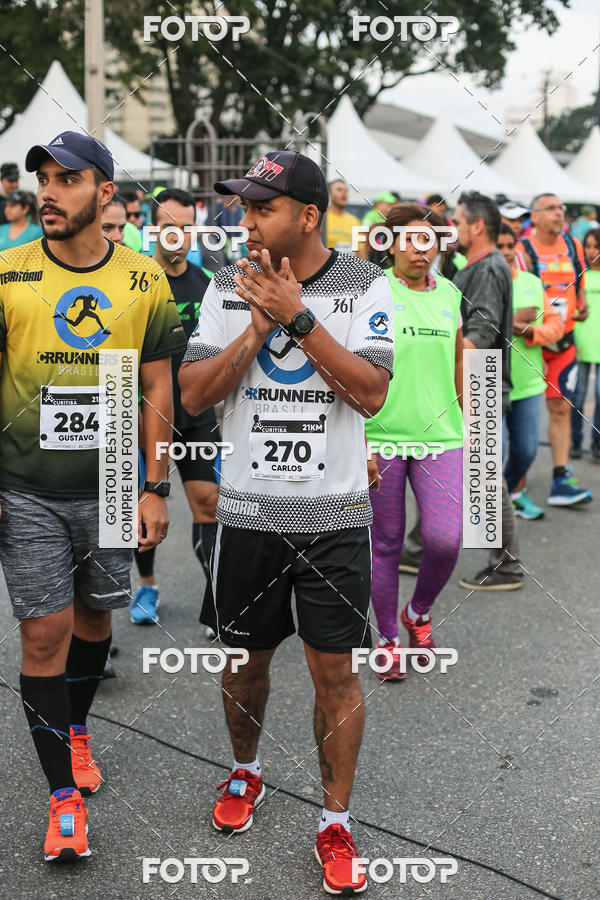 Buy your photos of the eventMeia Maratona Internacional de Curitiba 2018 on Fotop