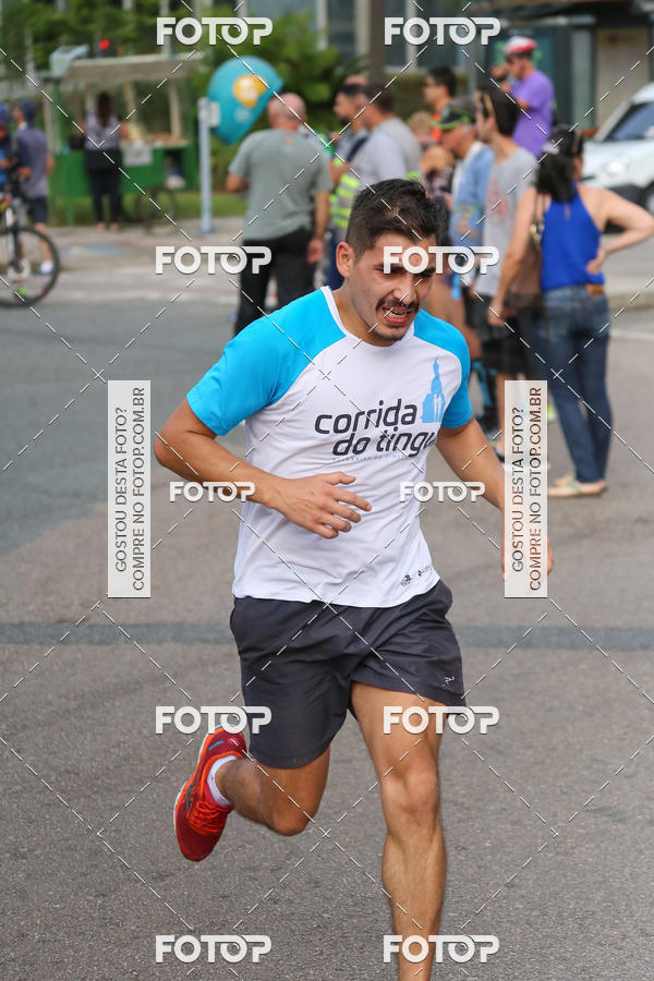 Buy your photos of the eventMeia Maratona Internacional de Curitiba 2018 on Fotop