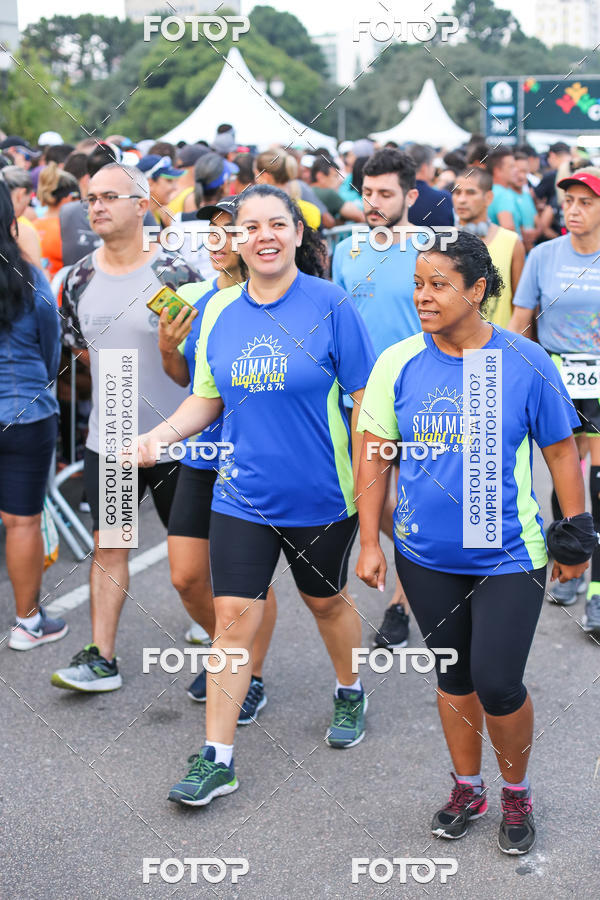 Buy your photos of the eventMeia Maratona Internacional de Curitiba 2018 on Fotop