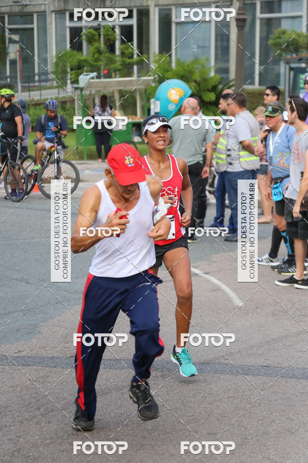 Buy your photos of the eventMeia Maratona Internacional de Curitiba 2018 on Fotop