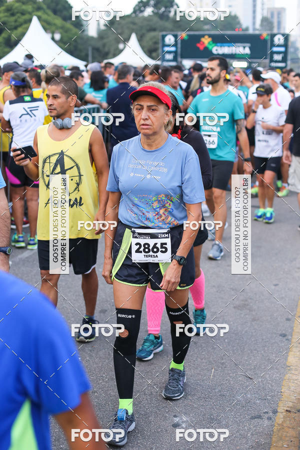 Buy your photos of the eventMeia Maratona Internacional de Curitiba 2018 on Fotop