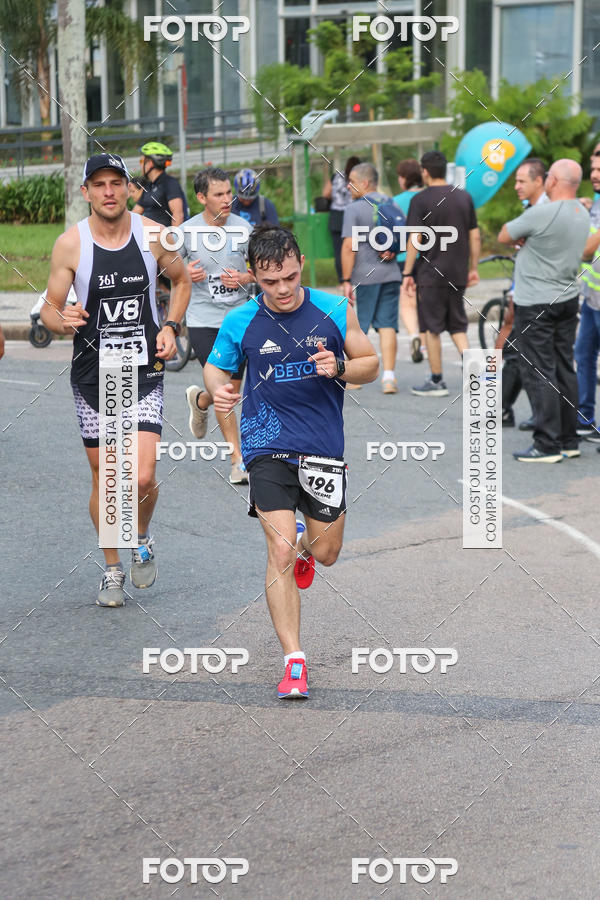 Buy your photos of the eventMeia Maratona Internacional de Curitiba 2018 on Fotop