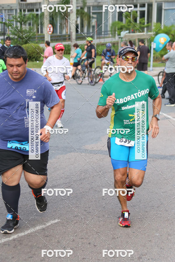 Buy your photos of the eventMeia Maratona Internacional de Curitiba 2018 on Fotop