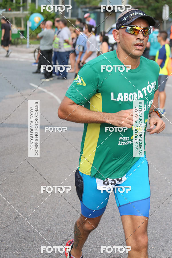 Buy your photos of the eventMeia Maratona Internacional de Curitiba 2018 on Fotop