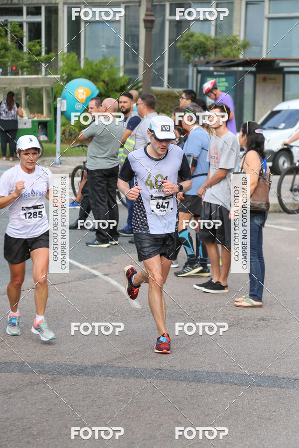 Buy your photos of the eventMeia Maratona Internacional de Curitiba 2018 on Fotop