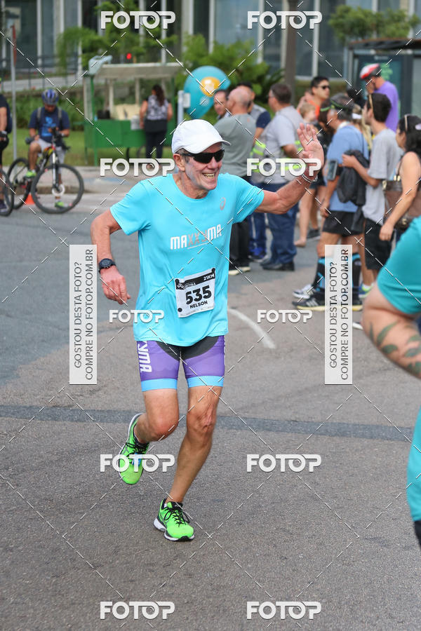 Buy your photos of the eventMeia Maratona Internacional de Curitiba 2018 on Fotop