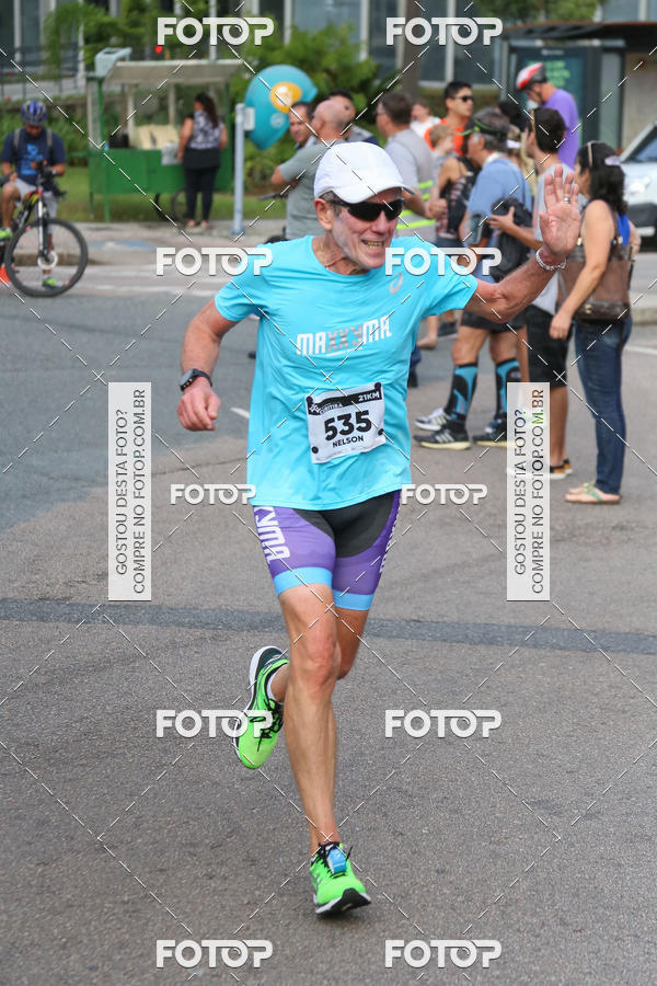 Buy your photos of the eventMeia Maratona Internacional de Curitiba 2018 on Fotop